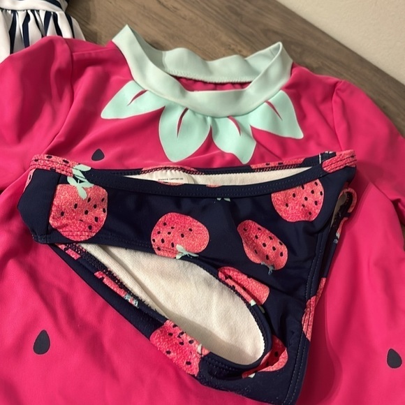 EUC! Disney 4T Minnie Mouse Rashguard Swim Set AND CARTER'S STRAWBERRY Rashguard - Picture 9 of 11
